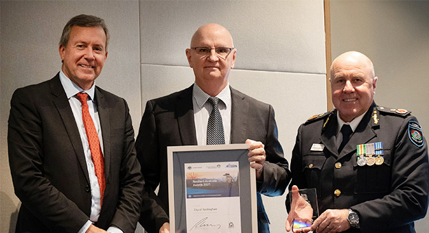 City staff receive award from Minister Reece Whitby and DFES Commissioner.