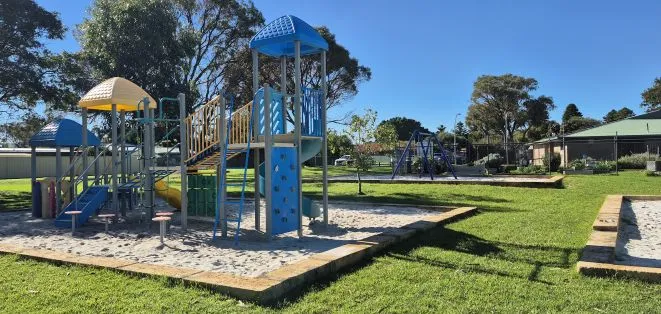 Playground at Ennis Avenue Reserve