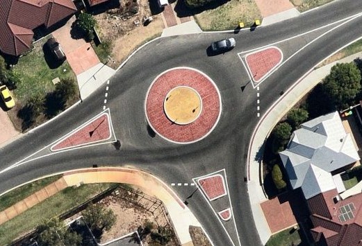 Roundabout-Intersection-Example-Image-for-Willmott-Drive