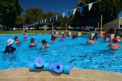 Water aerobics lessons Aquarobics lessons