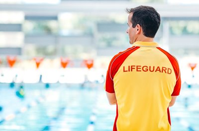 25m pool with lifeguard